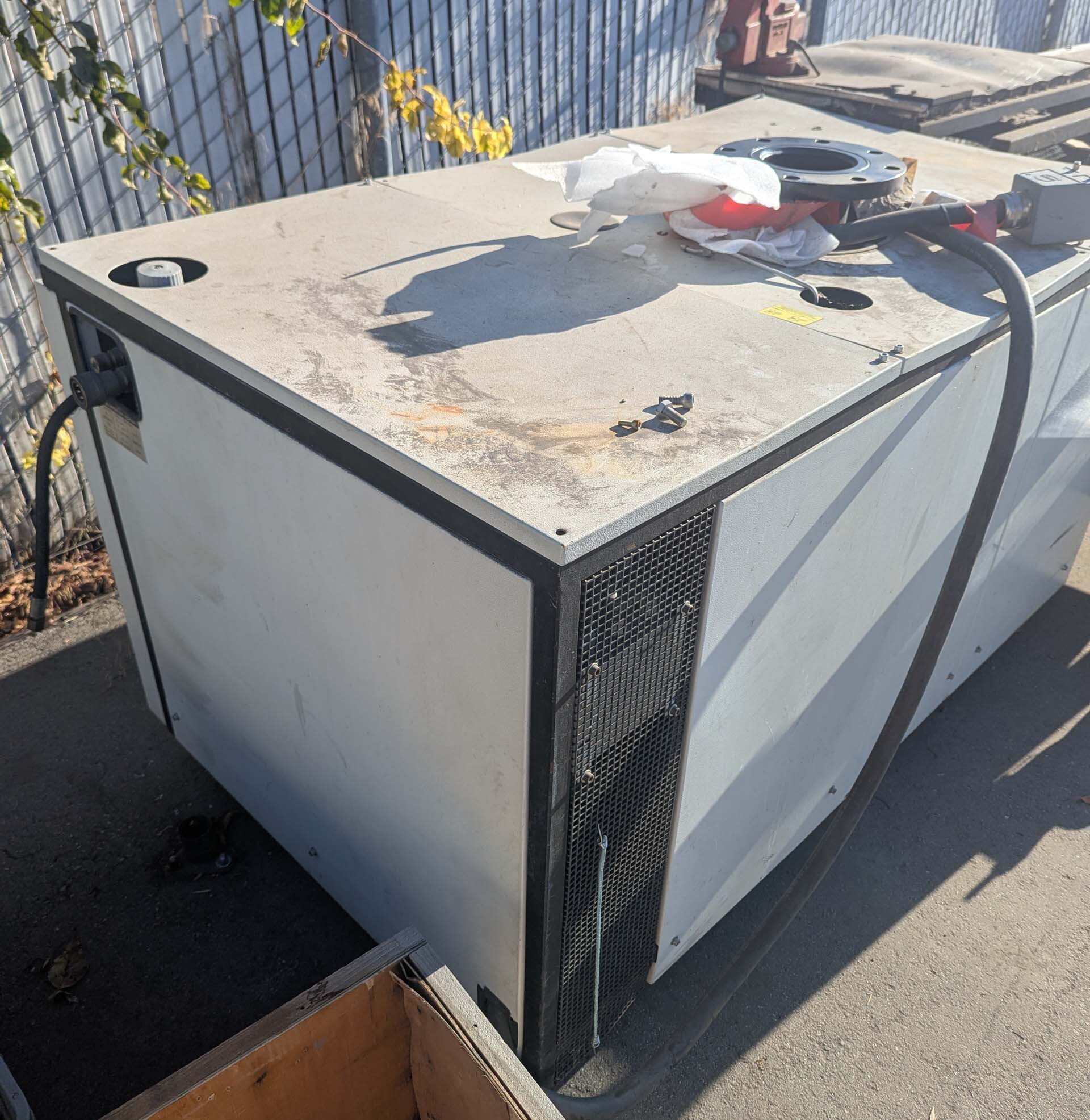 图为 已使用的 LEYBOLD HERAEUS Sogevac SV1200 待售