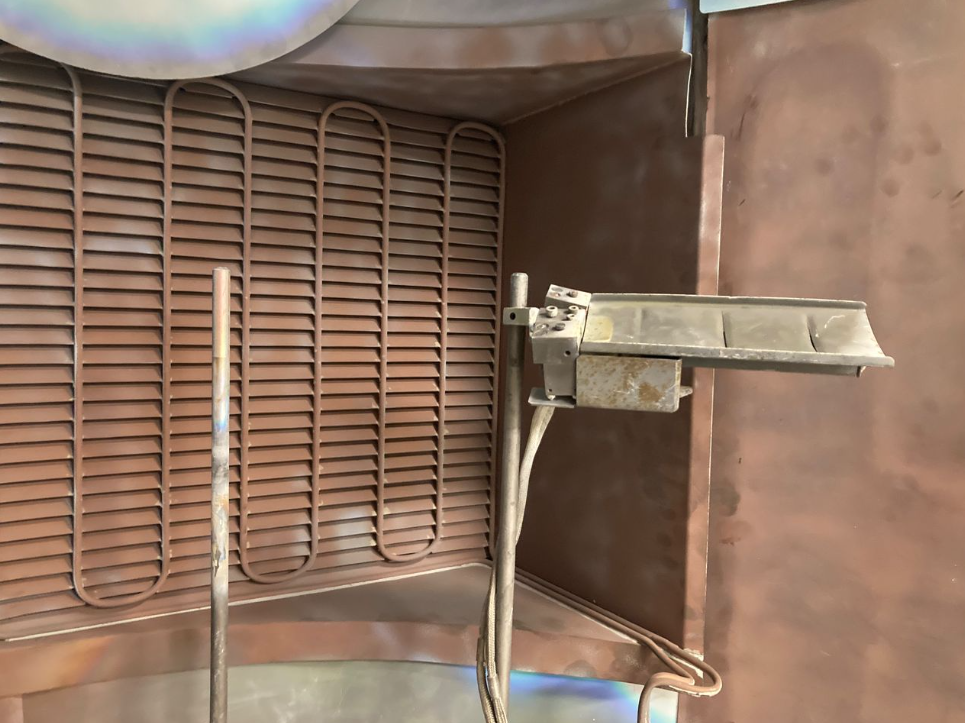 Photo Used LEYBOLD HERAEUS SYRUSpro 1510 For Sale