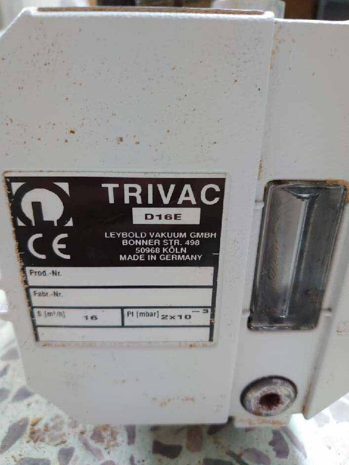 Photo Used LEYBOLD HERAEUS Trivac D16E For Sale