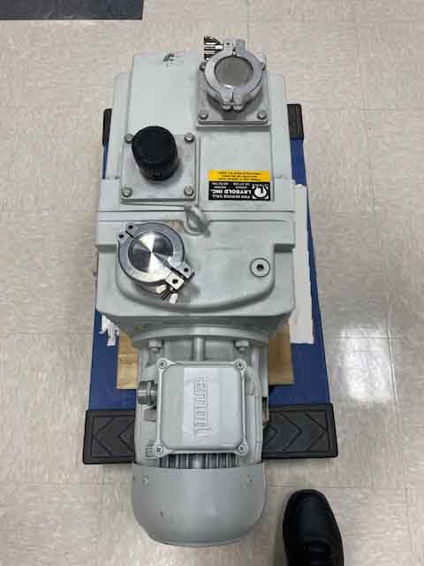 Photo Used LEYBOLD HERAEUS Trivac D30A For Sale