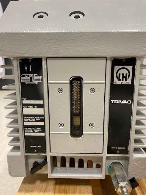 圖為 已使用的 LEYBOLD HERAEUS Trivac D65B 待售