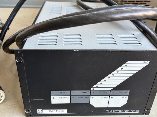 フォト（写真） 使用される LEYBOLD HERAEUS Turbotronik NT 20 販売のために