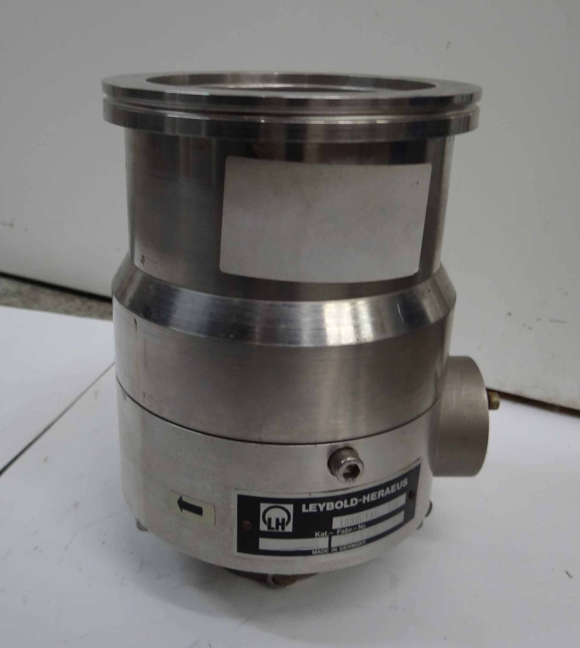 Foto Verwendet LEYBOLD HERAEUS TurboVac 120 Zum Verkauf