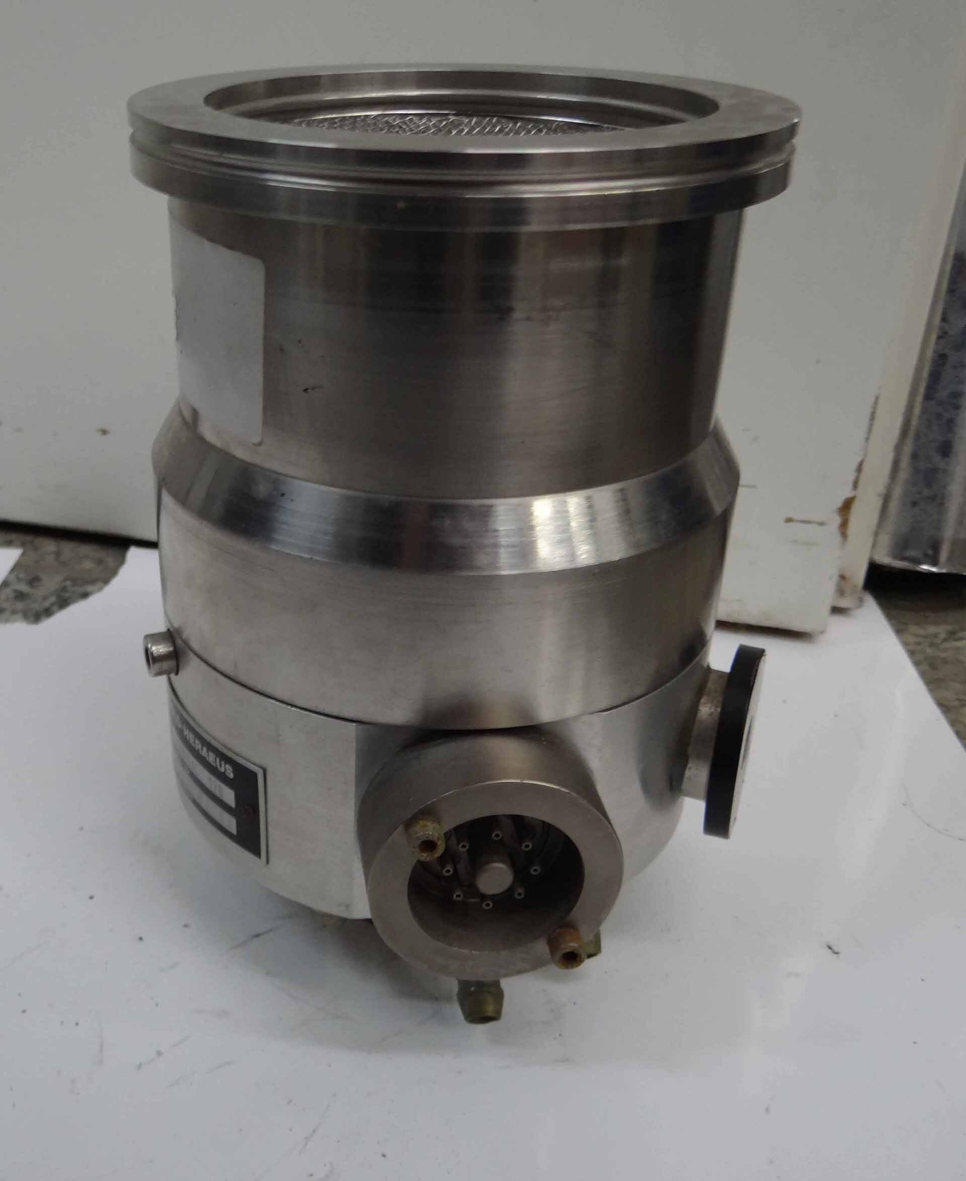 Foto Verwendet LEYBOLD HERAEUS TurboVac 120 Zum Verkauf