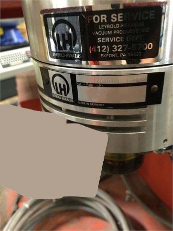 Photo Used LEYBOLD HERAEUS TurboVac 1500S / Turbotronic NT 150/360 For Sale