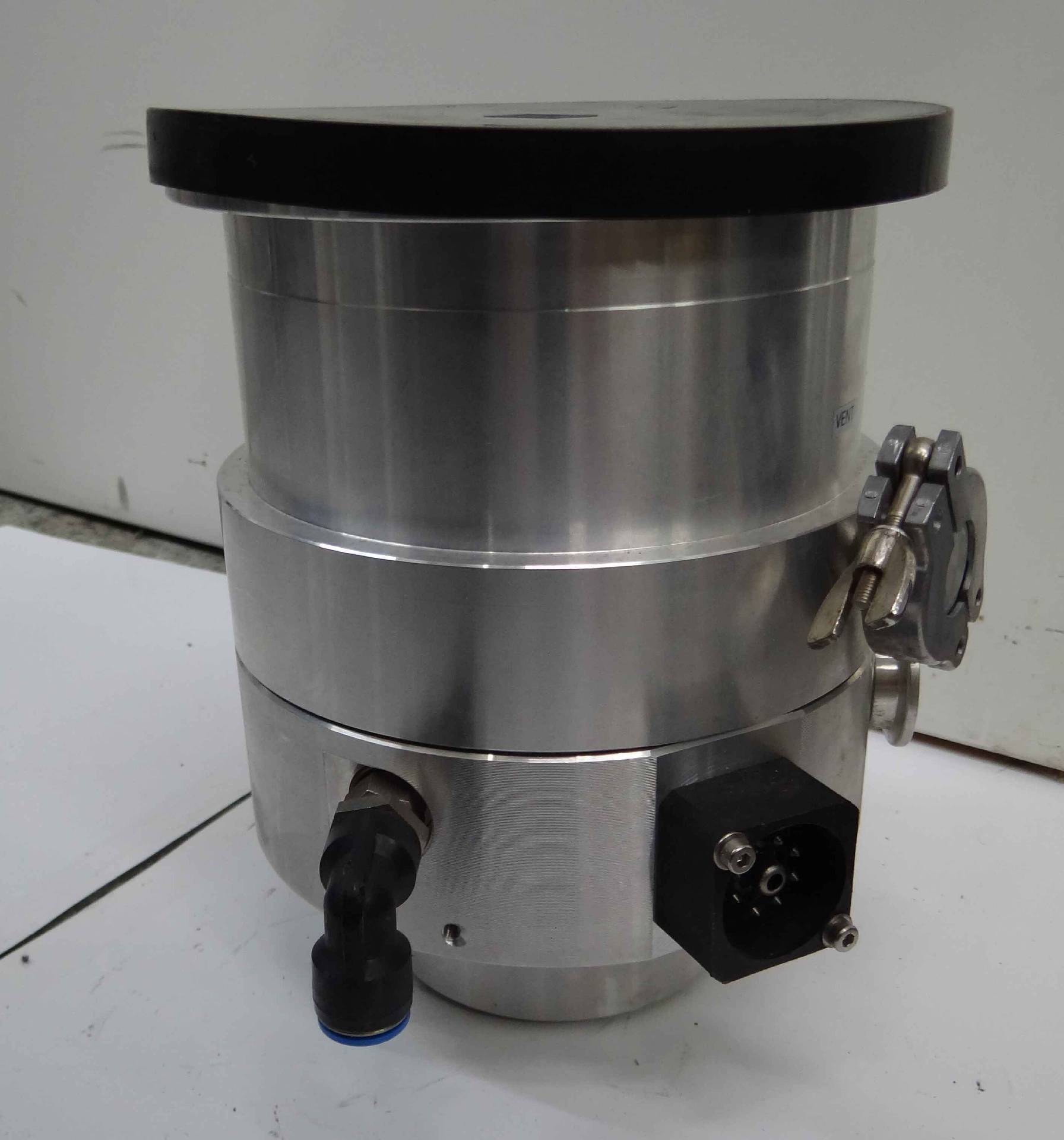 Photo Utilisé LEYBOLD HERAEUS TurboVac 360CSV À vendre