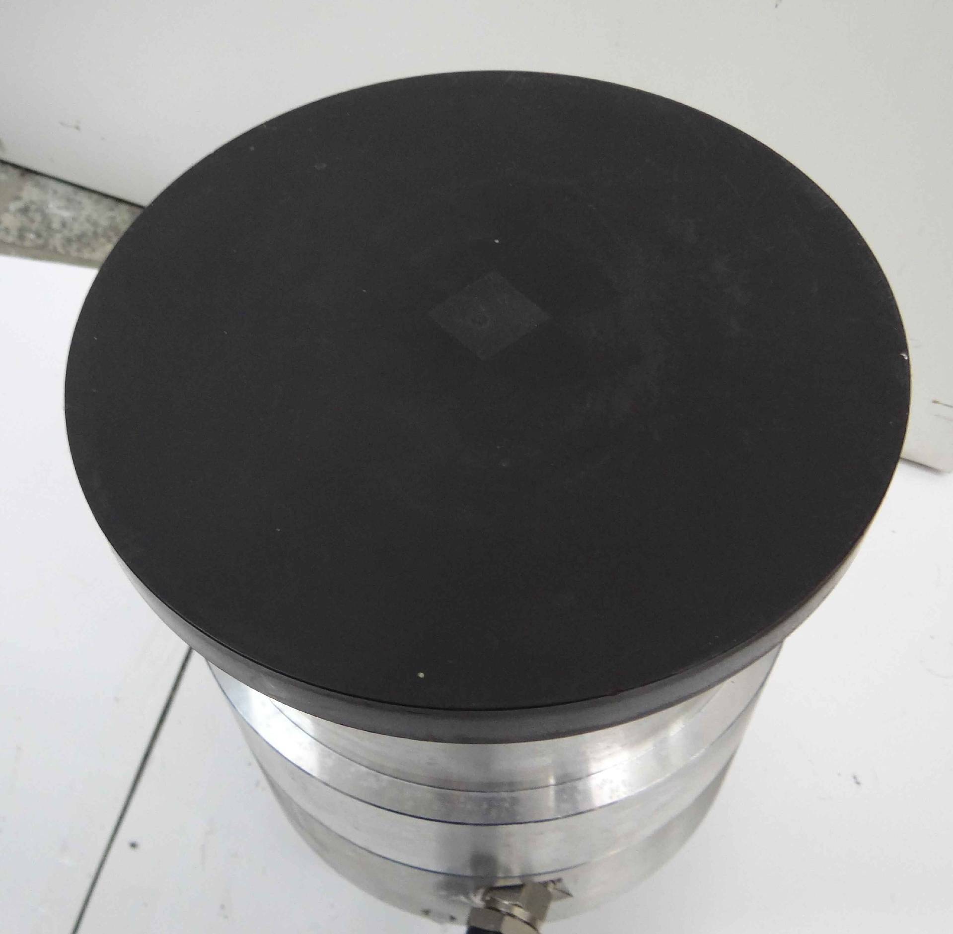 Photo Utilisé LEYBOLD HERAEUS TurboVac 360CSV À vendre