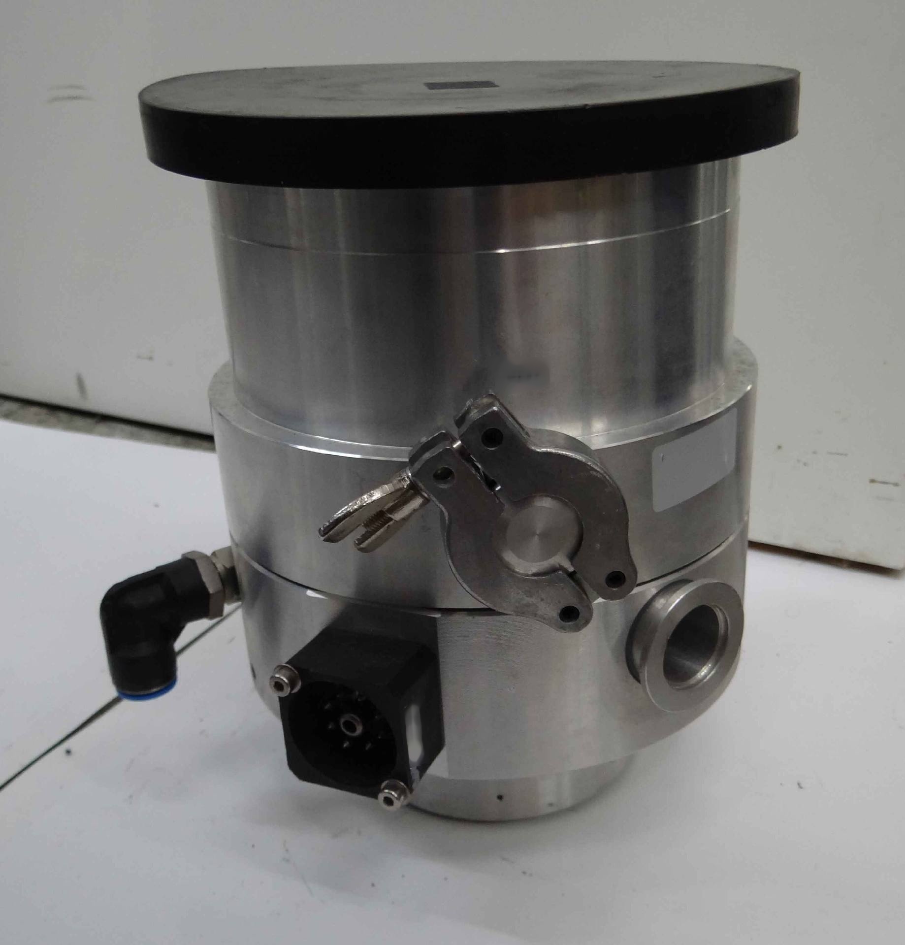 Photo Utilisé LEYBOLD HERAEUS TurboVac 360CSV À vendre