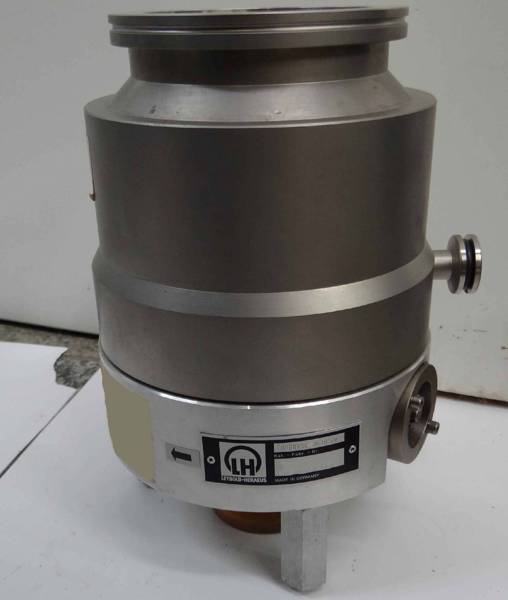 Photo Utilisé LEYBOLD HERAEUS TurboVac 360CSV À vendre