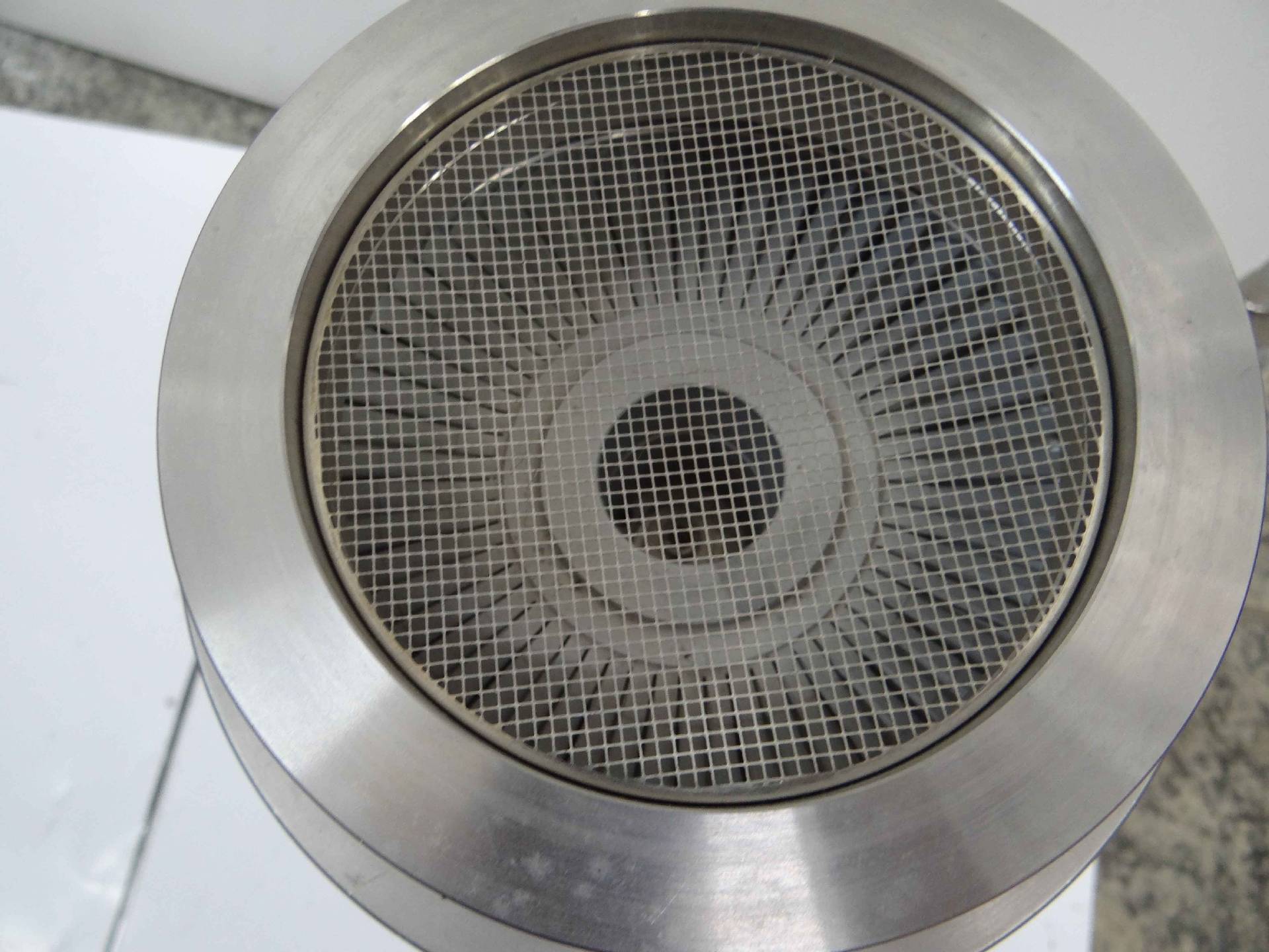 Photo Utilisé LEYBOLD HERAEUS TurboVac 360CSV À vendre