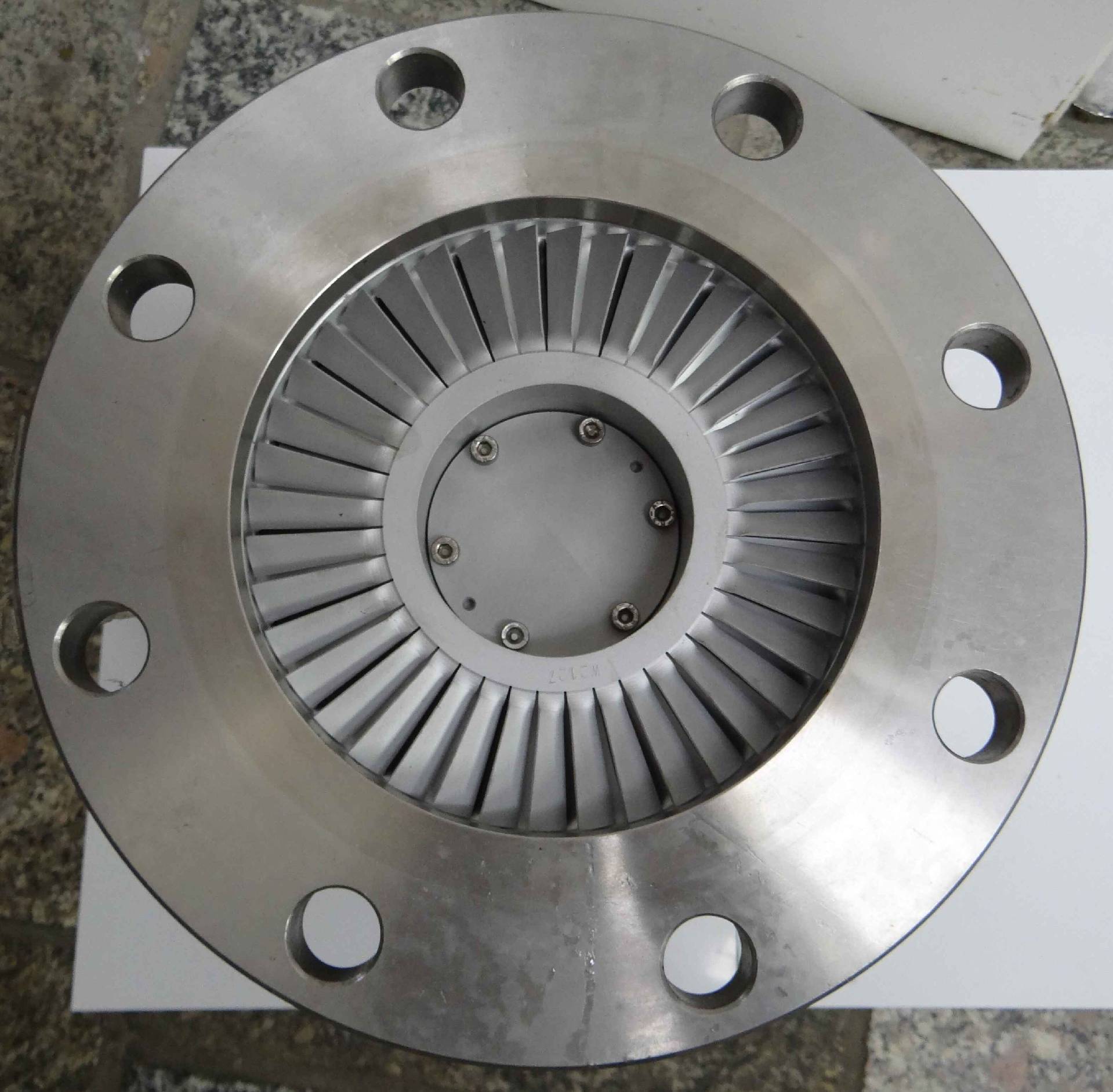 사진 사용됨 LEYBOLD HERAEUS TurboVac 450 판매용