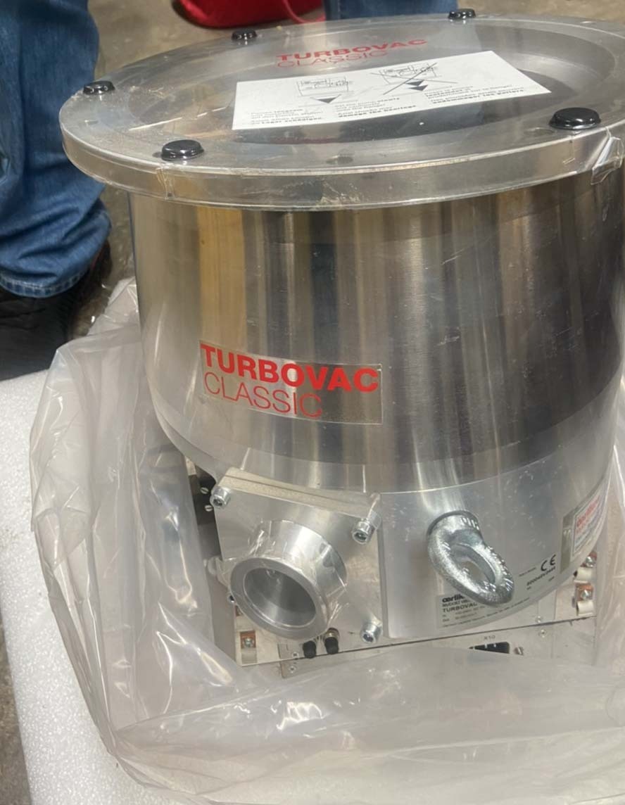 Photo Utilisé LEYBOLD HERAEUS TurboVac T1600 À vendre