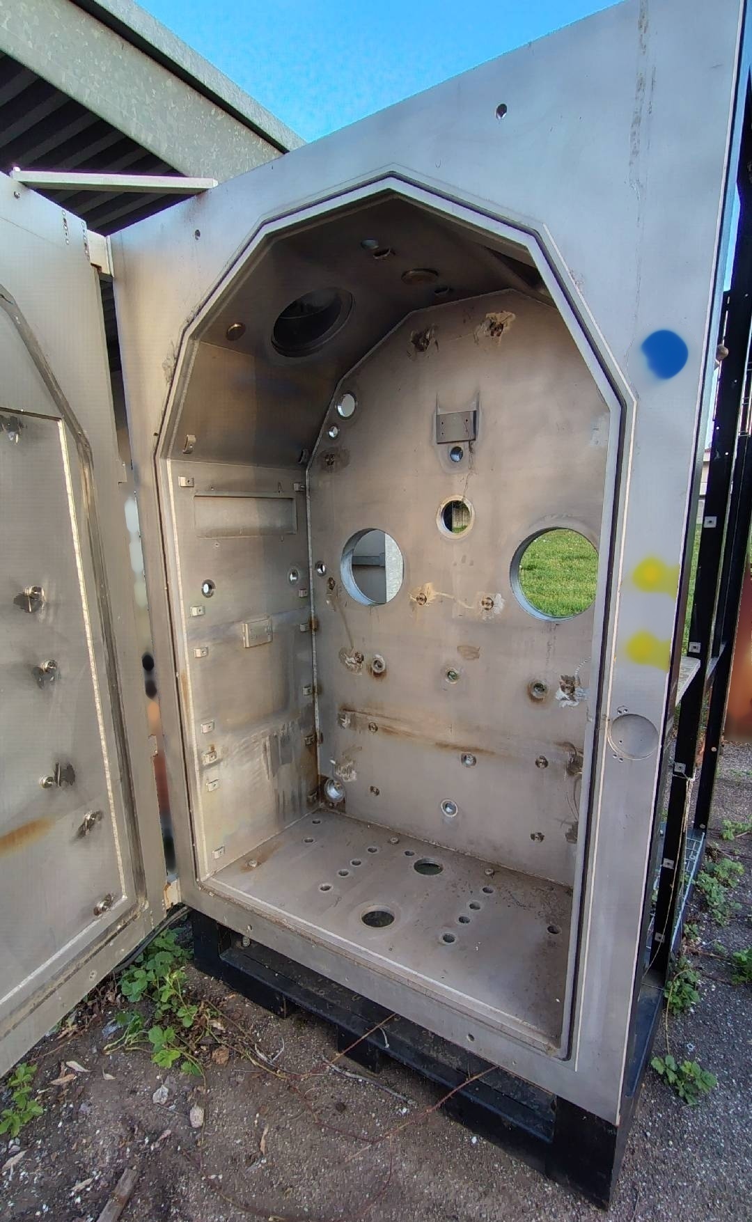 フォト（写真） 使用される LEYBOLD HERAEUS Vacuum chamber 販売のために