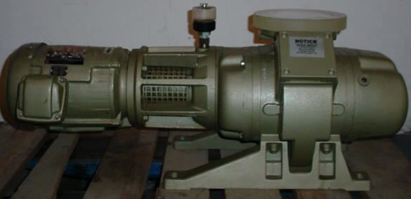 Photo Used LEYBOLD HERAEUS WAU-250 For Sale