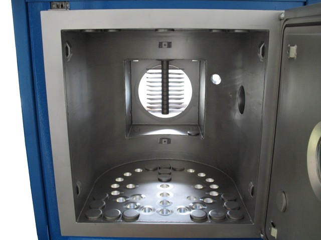 사진 사용됨 LEYBOLD HERAEUS Z550 판매용