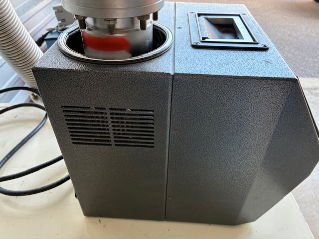 圖為 已使用的 LEYBOLD BMH70 待售