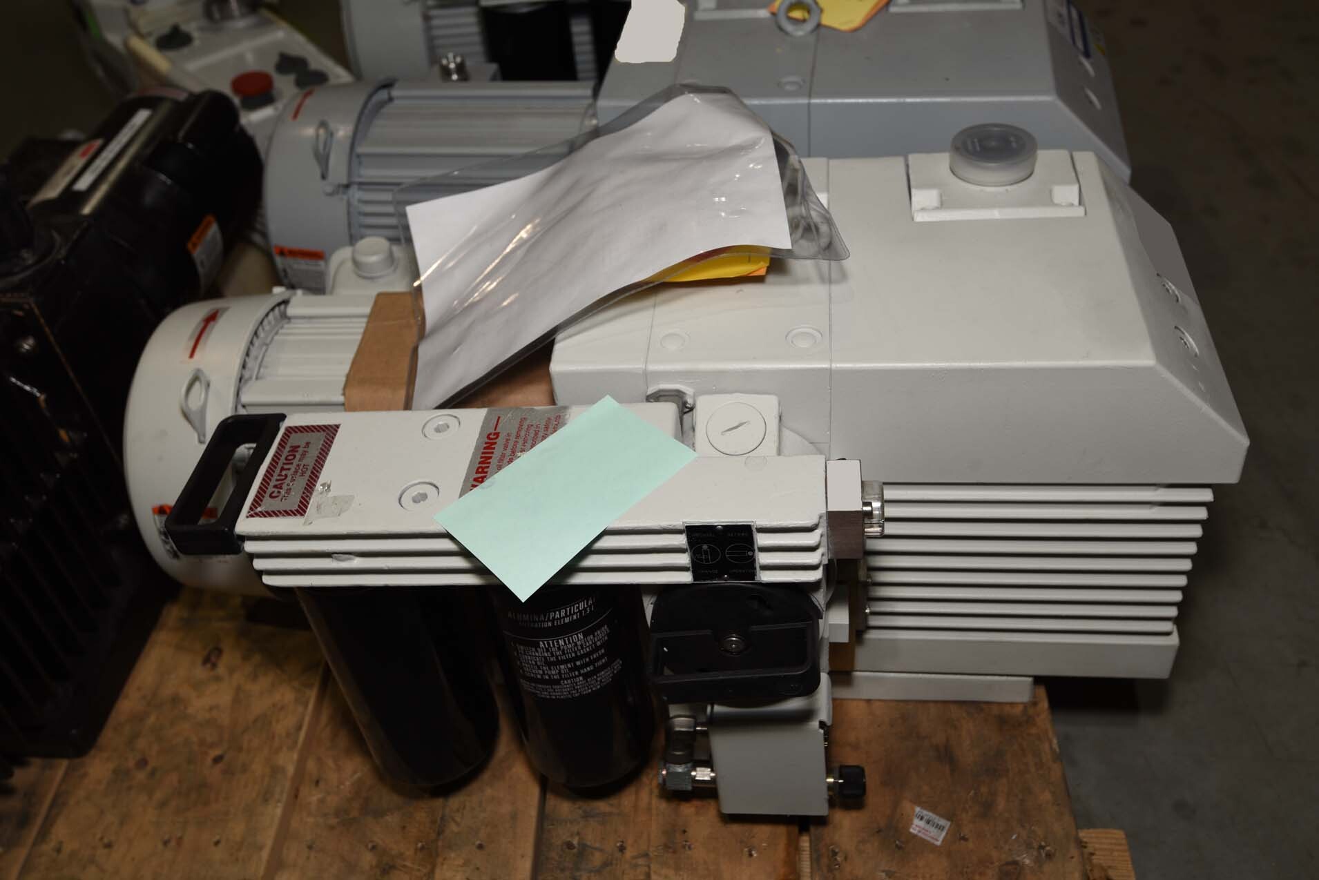 圖為 已使用的 LEYBOLD D40BCS 待售