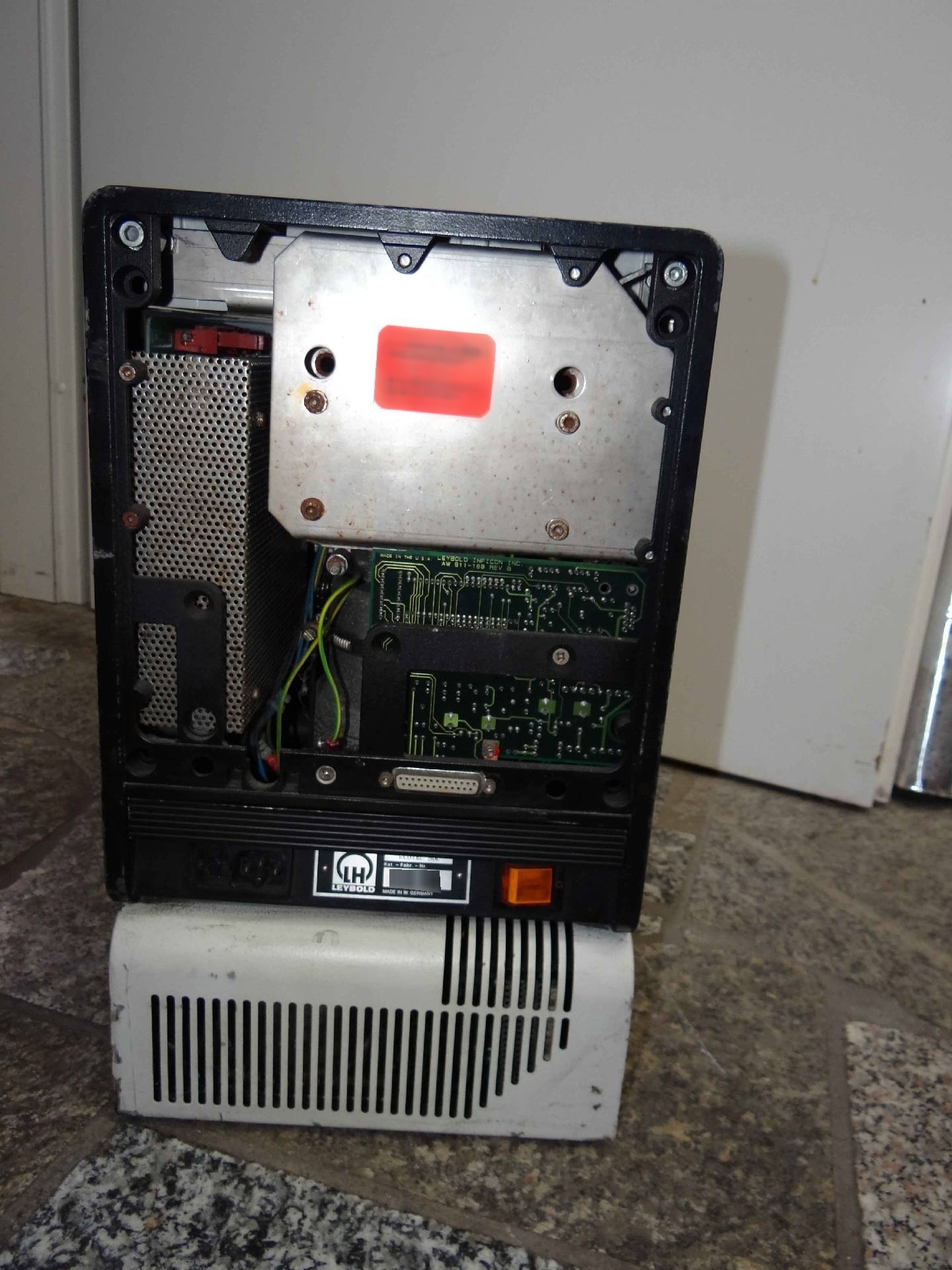 Photo Utilisé LEYBOLD Ecotec 500 À vendre