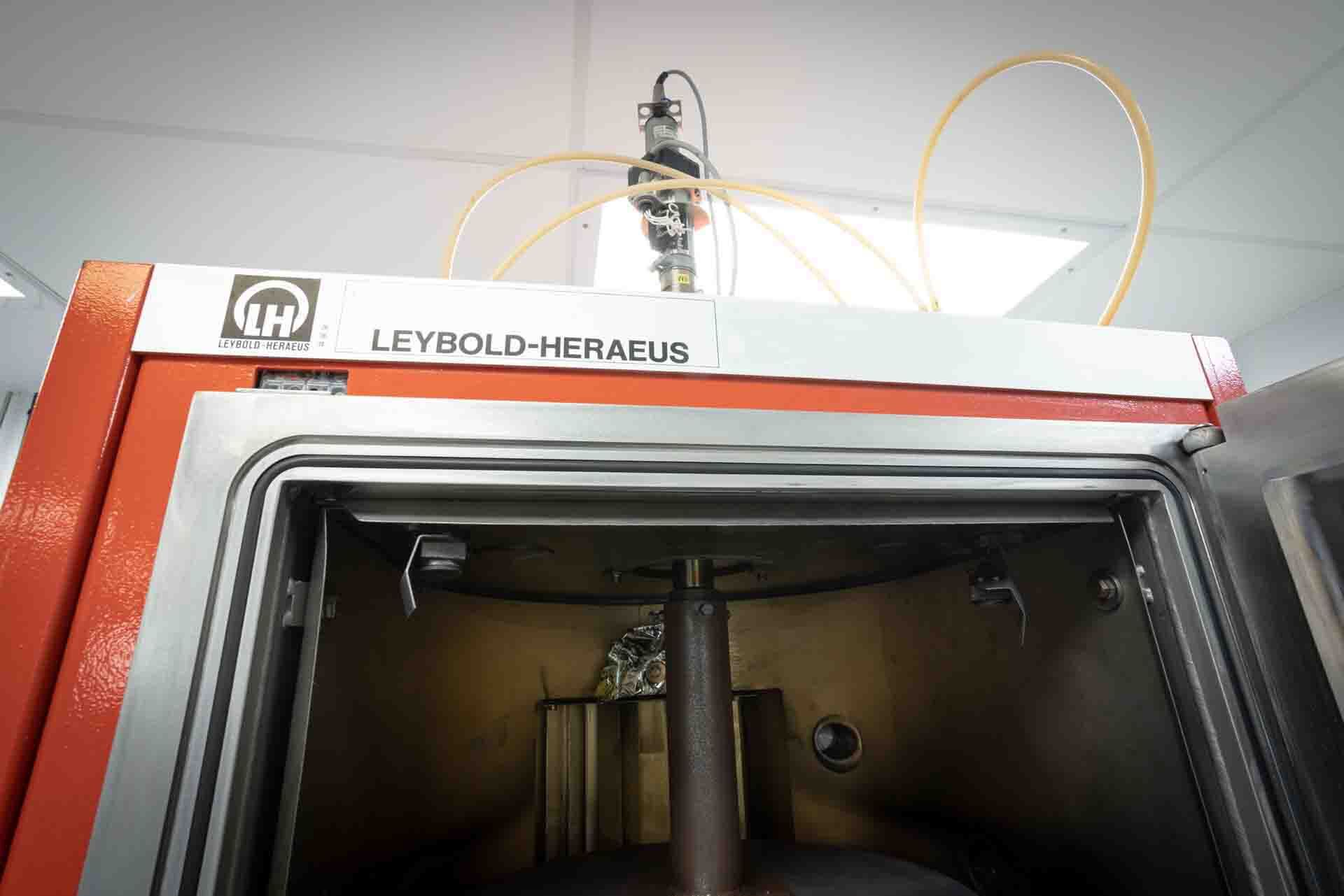 Photo Used LEYBOLD L 560 For Sale