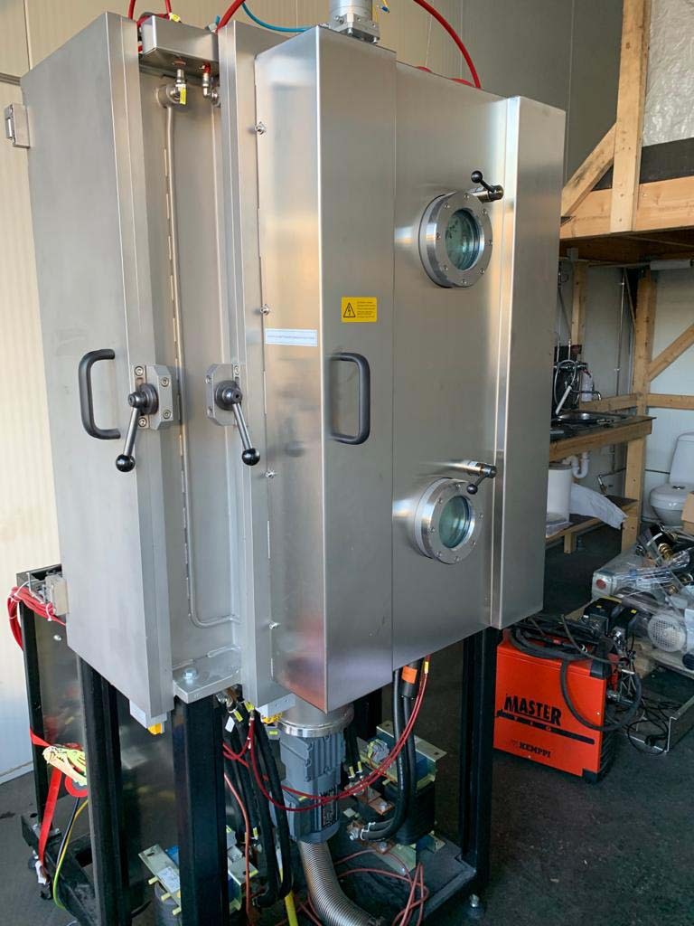 사진 사용됨 LEYBOLD LAB 600H Plus 판매용