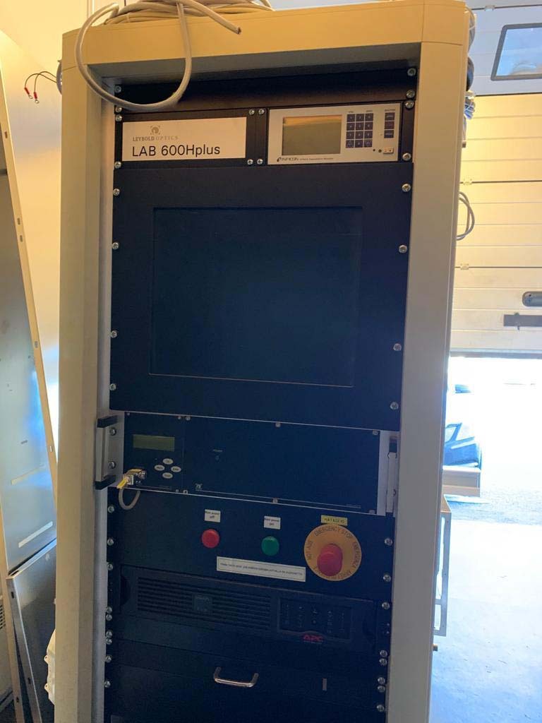 사진 사용됨 LEYBOLD LAB 600H Plus 판매용
