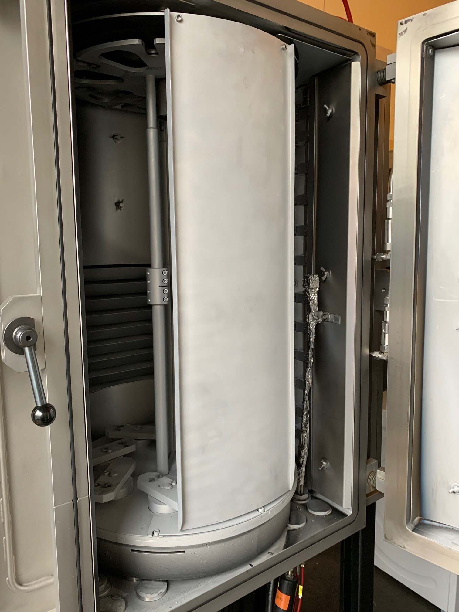 사진 사용됨 LEYBOLD LAB 600H Plus 판매용