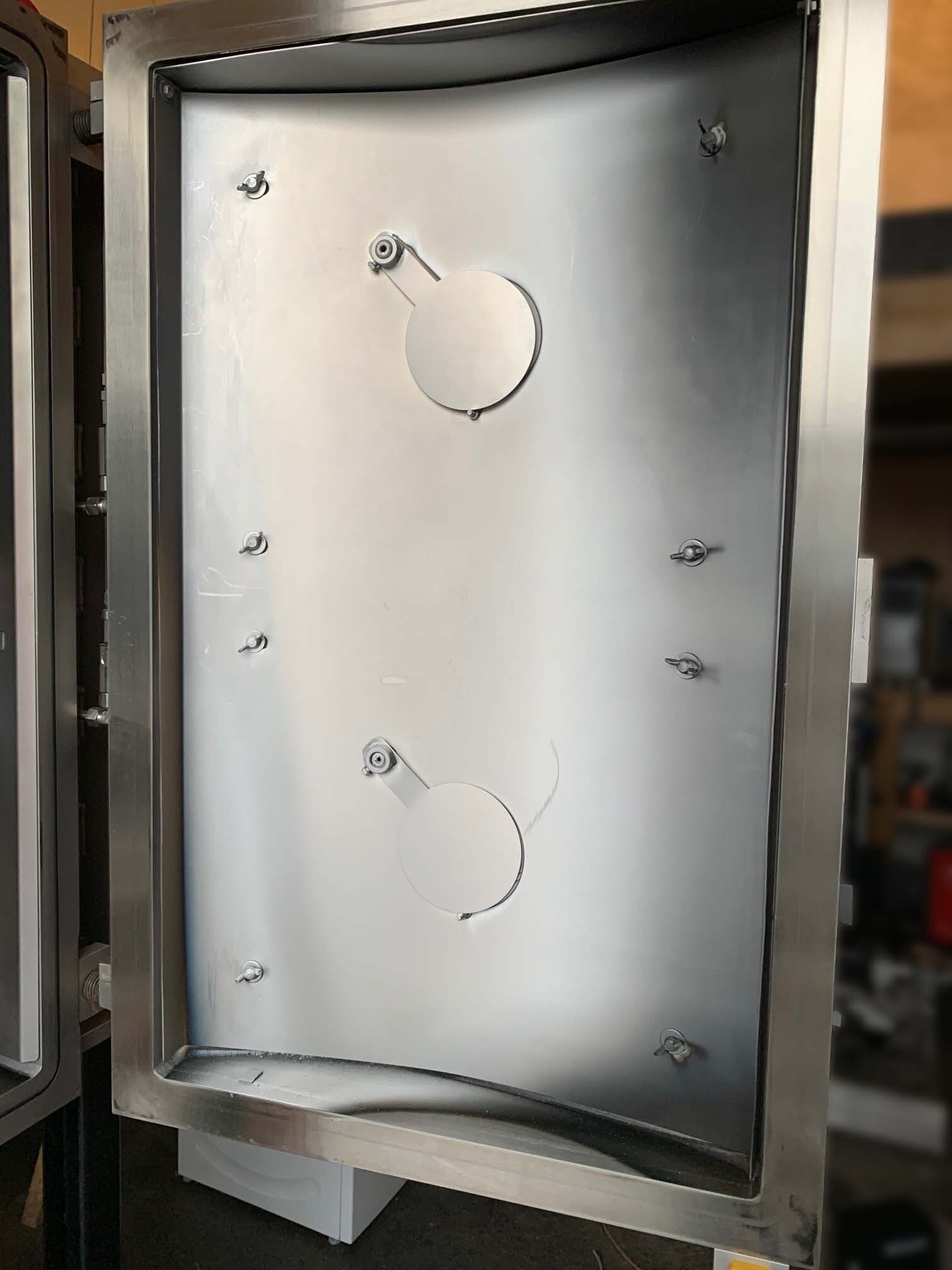 사진 사용됨 LEYBOLD LAB 600H Plus 판매용