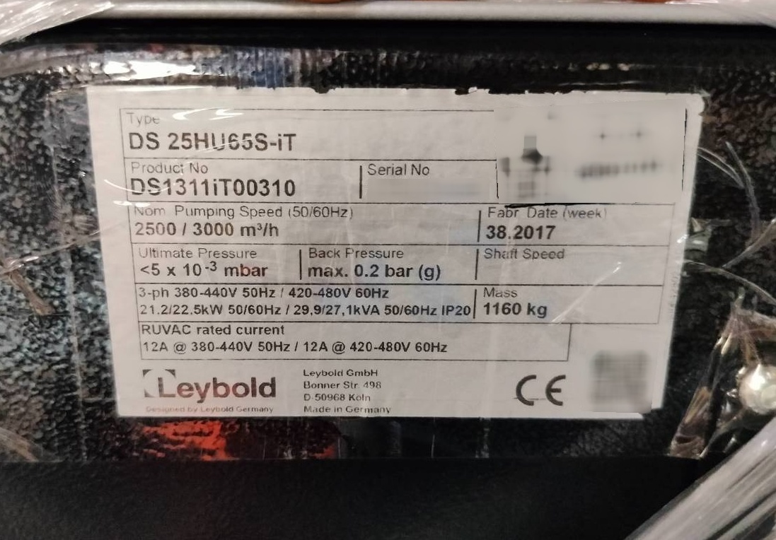 사진 사용됨 LEYBOLD Lot of pumps 판매용