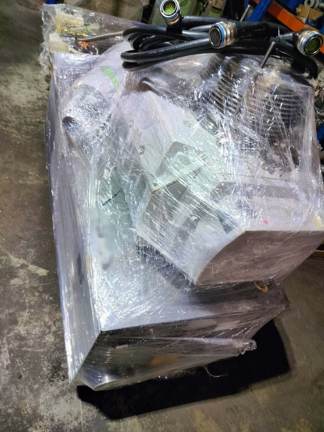 사진 사용됨 LEYBOLD Lot of pumps 판매용