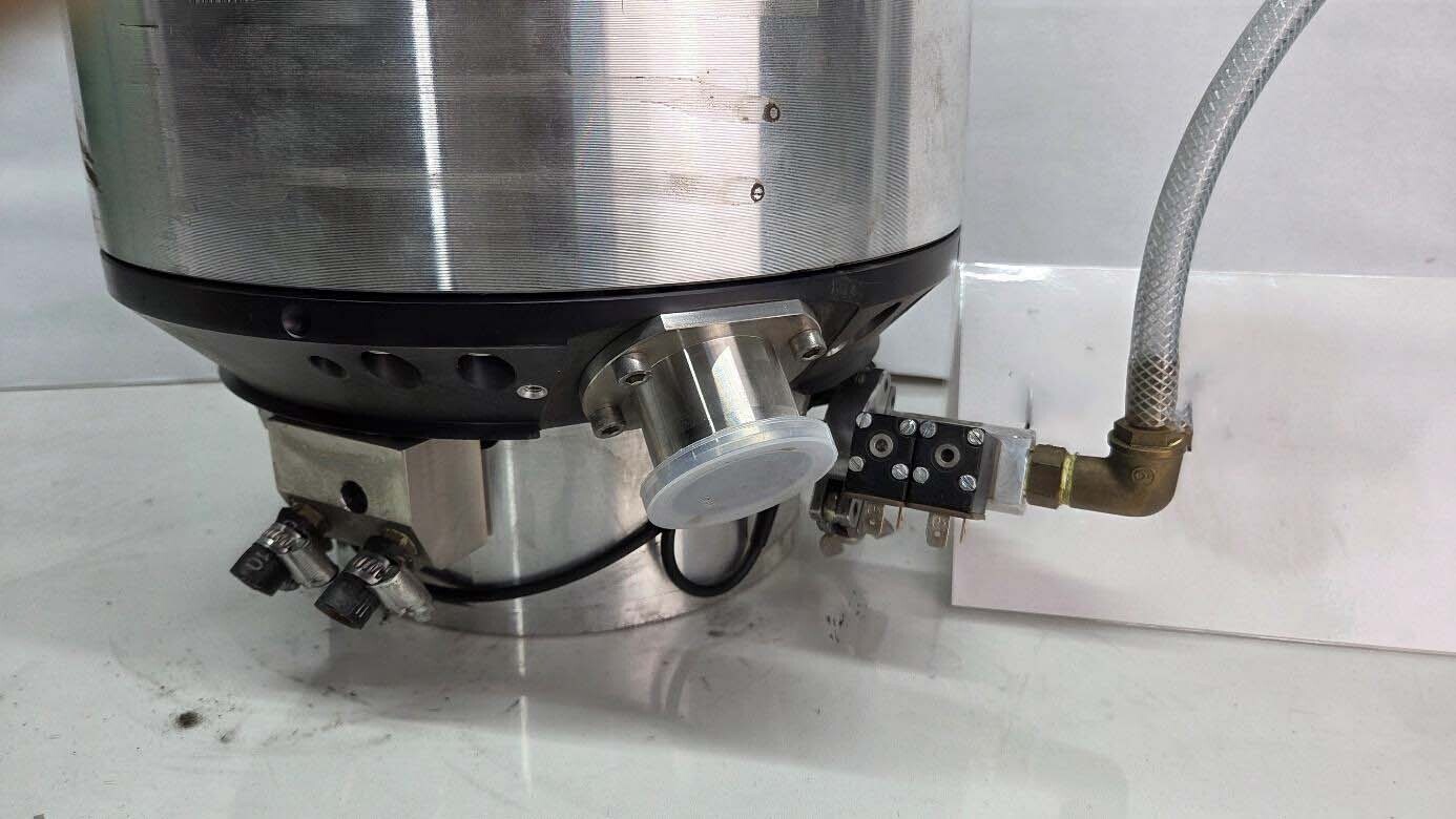 图为 已使用的 LEYBOLD MAG W 2200C 待售