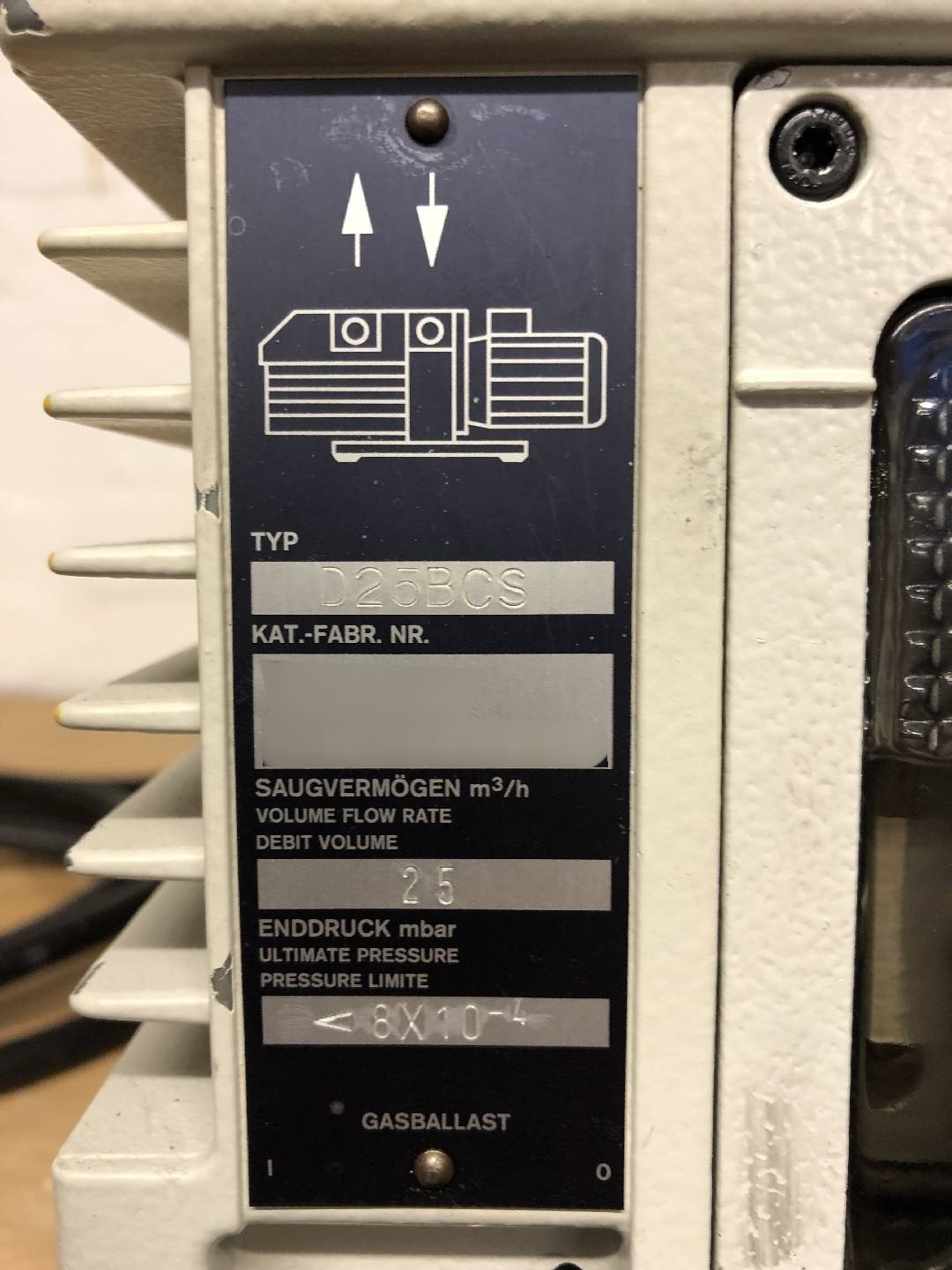 图为 已使用的 LEYBOLD Trivac D25BCS 待售