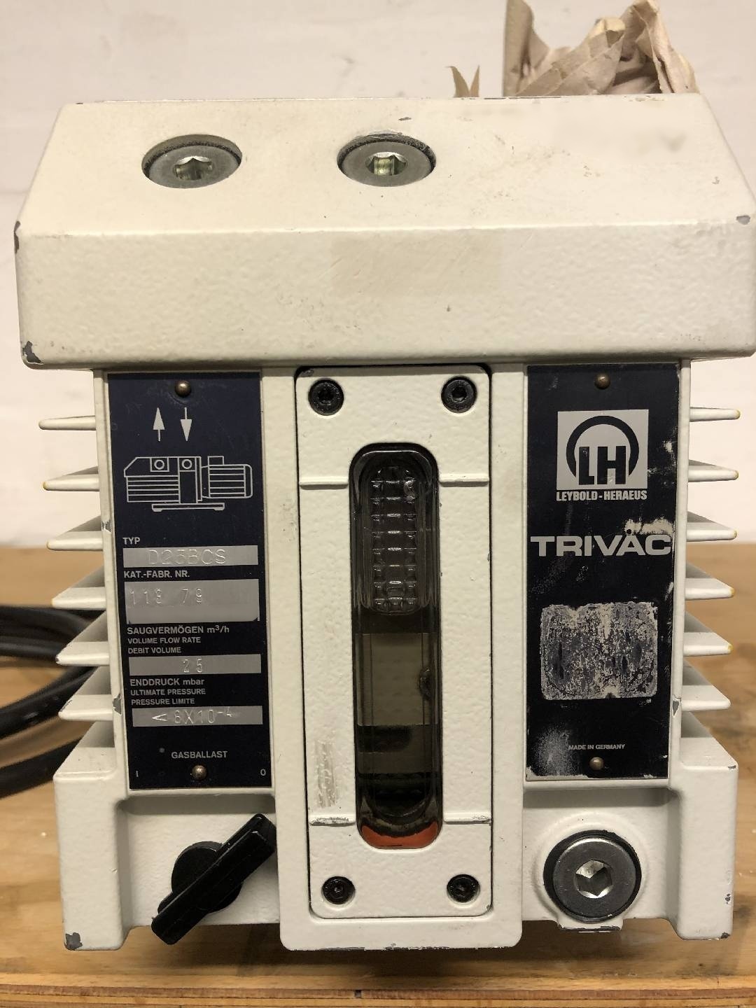 图为 已使用的 LEYBOLD Trivac D25BCS 待售