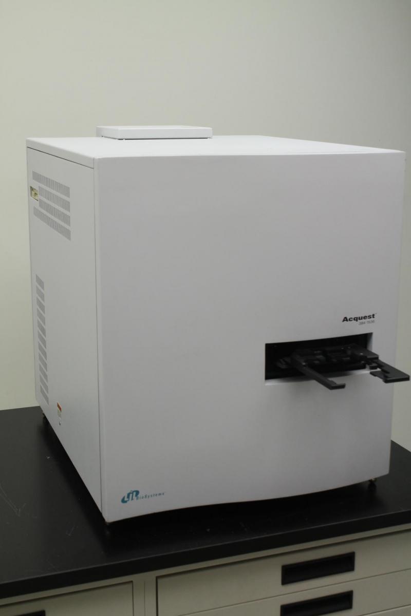 Photo Used LJL BIOSYSTEMS Acquest 384.1536 For Sale