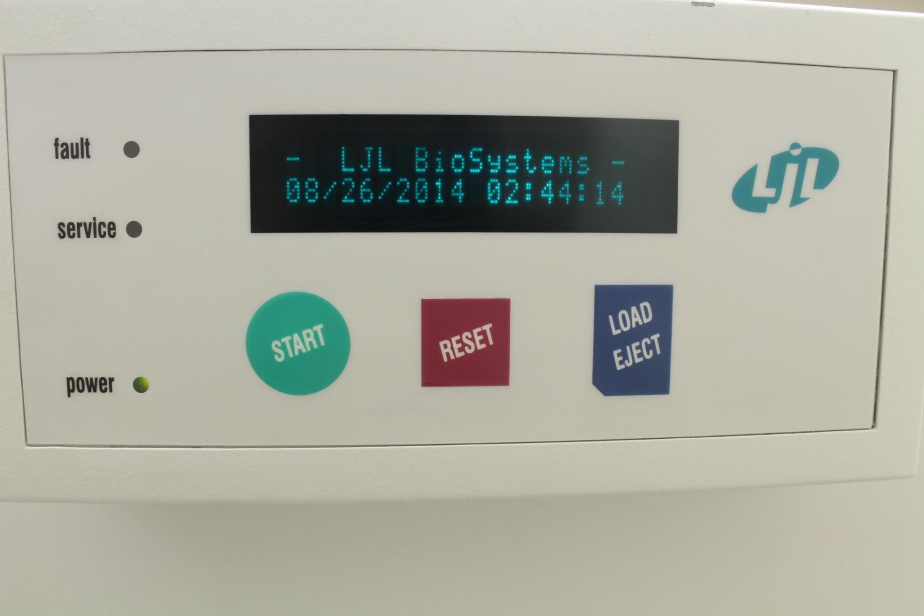 フォト（写真） 使用される LJL BIOSYSTEMS Acquest 384.1536 販売のために