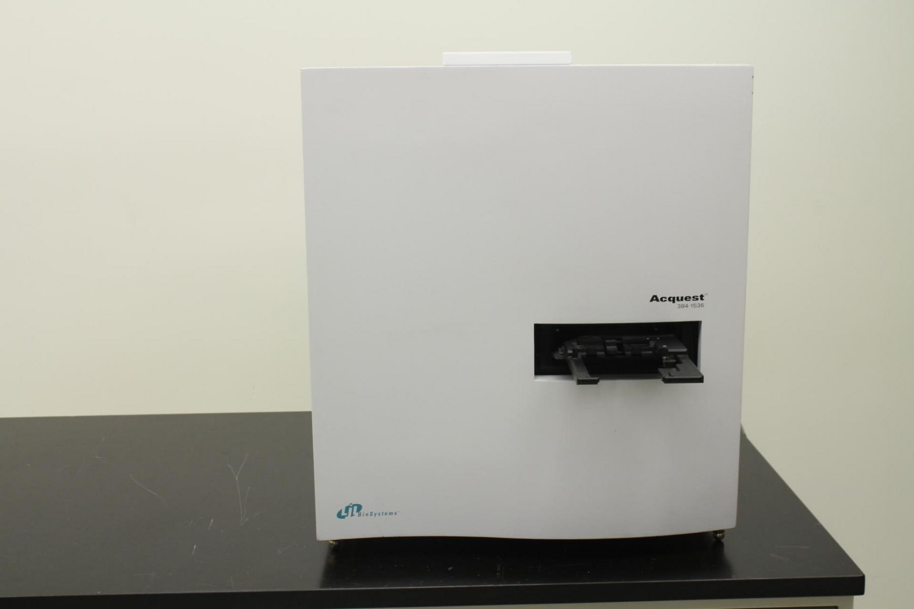 图为 已使用的 LJL BIOSYSTEMS Acquest 384.1536 待售