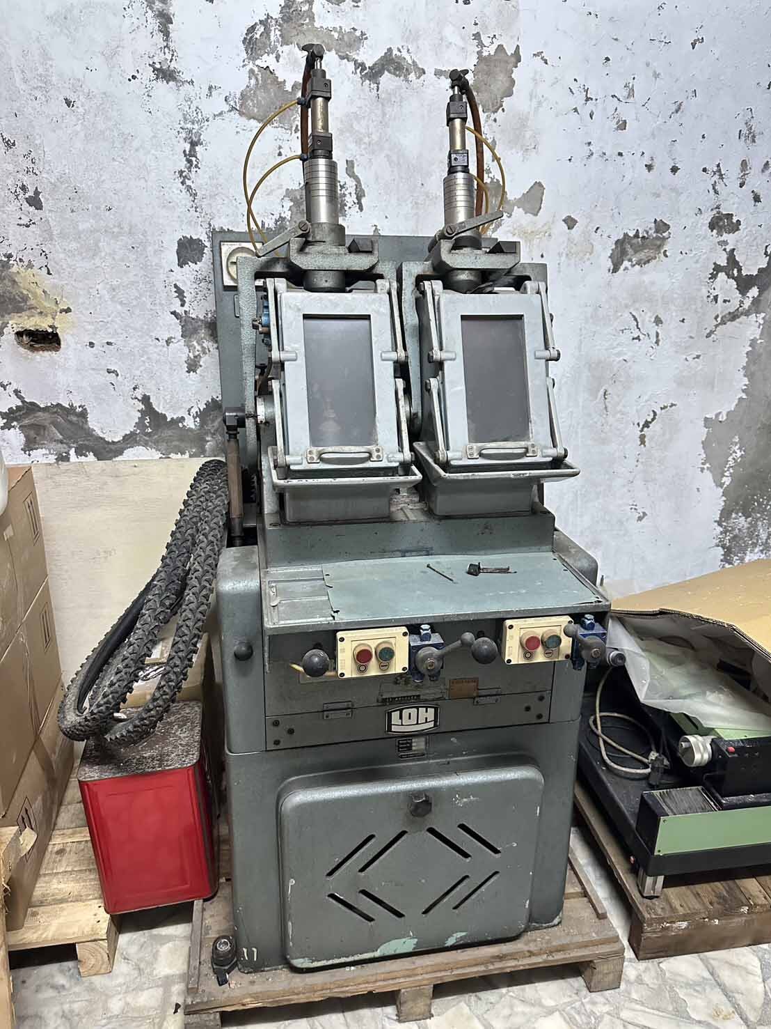 Photo Used LOH WETZLAR PM 500 For Sale