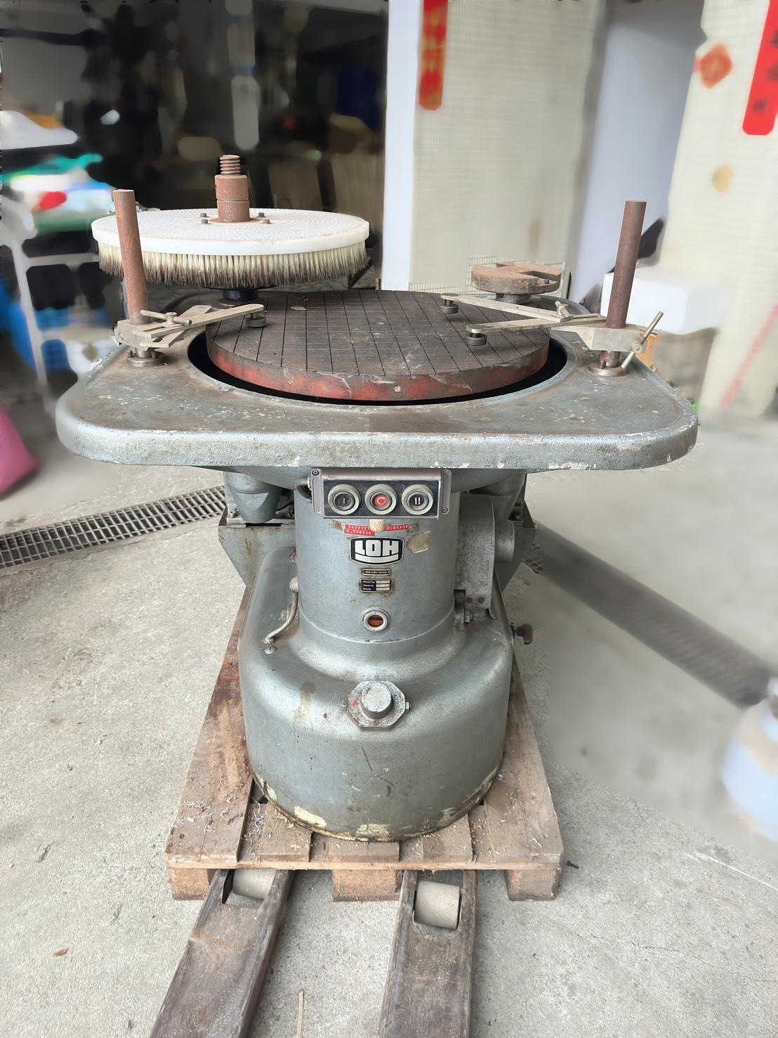 Photo Used LOH WETZLAR PM 500 For Sale