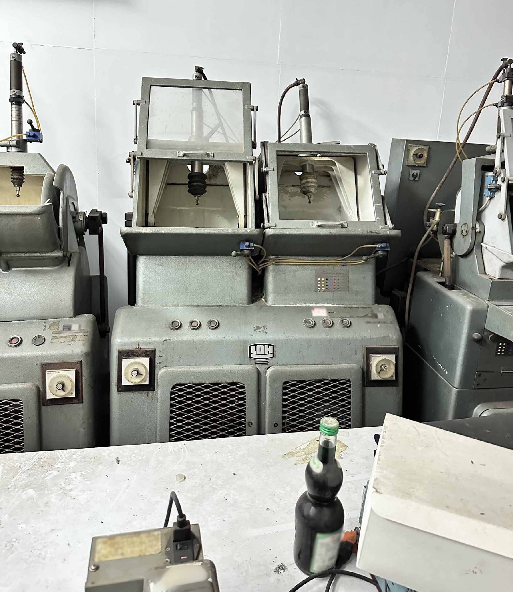 Photo Used LOH WETZLAR PM 500 For Sale