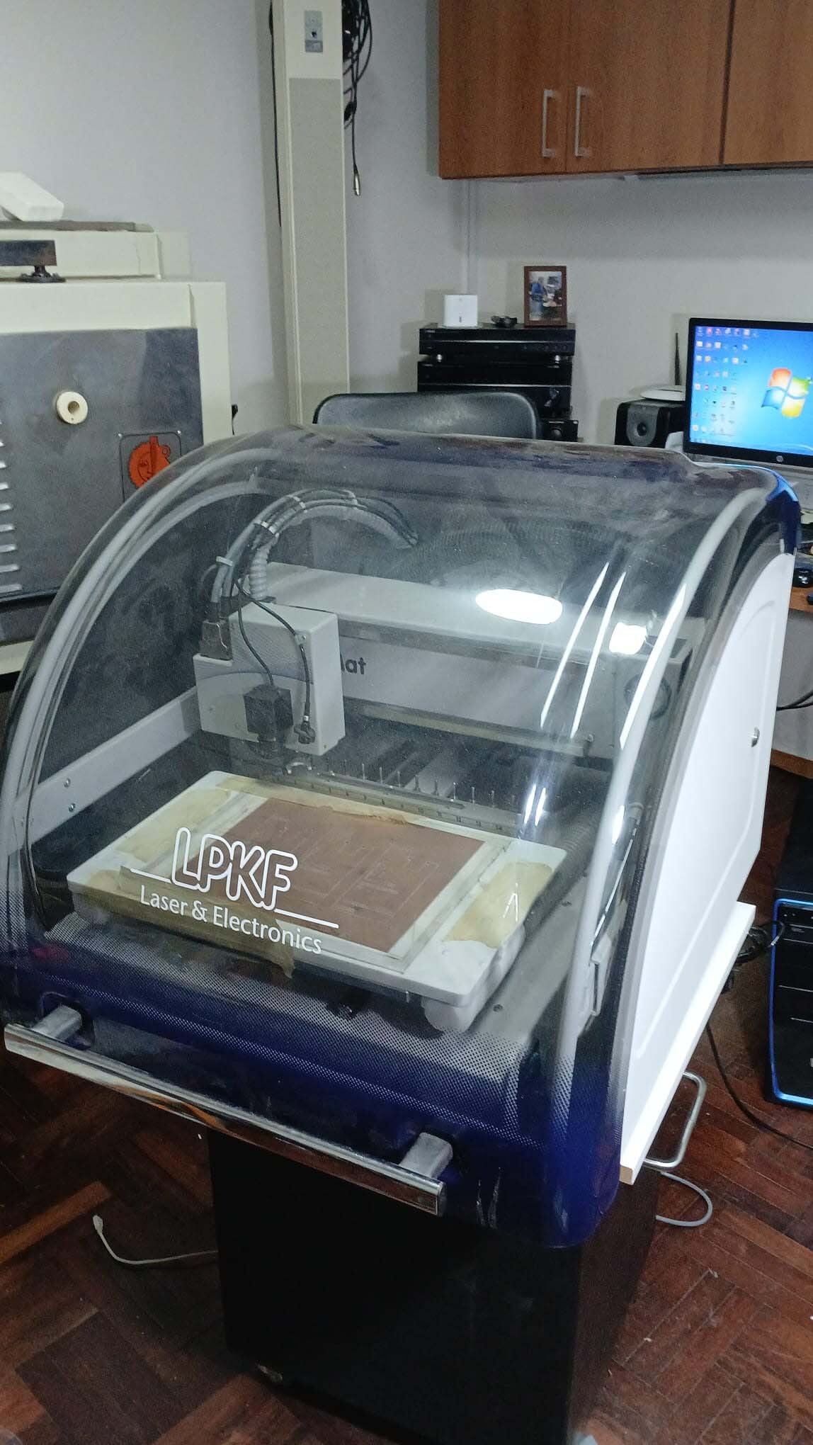 フォト（写真） 使用される LPKF ProtoMat S103 販売のために