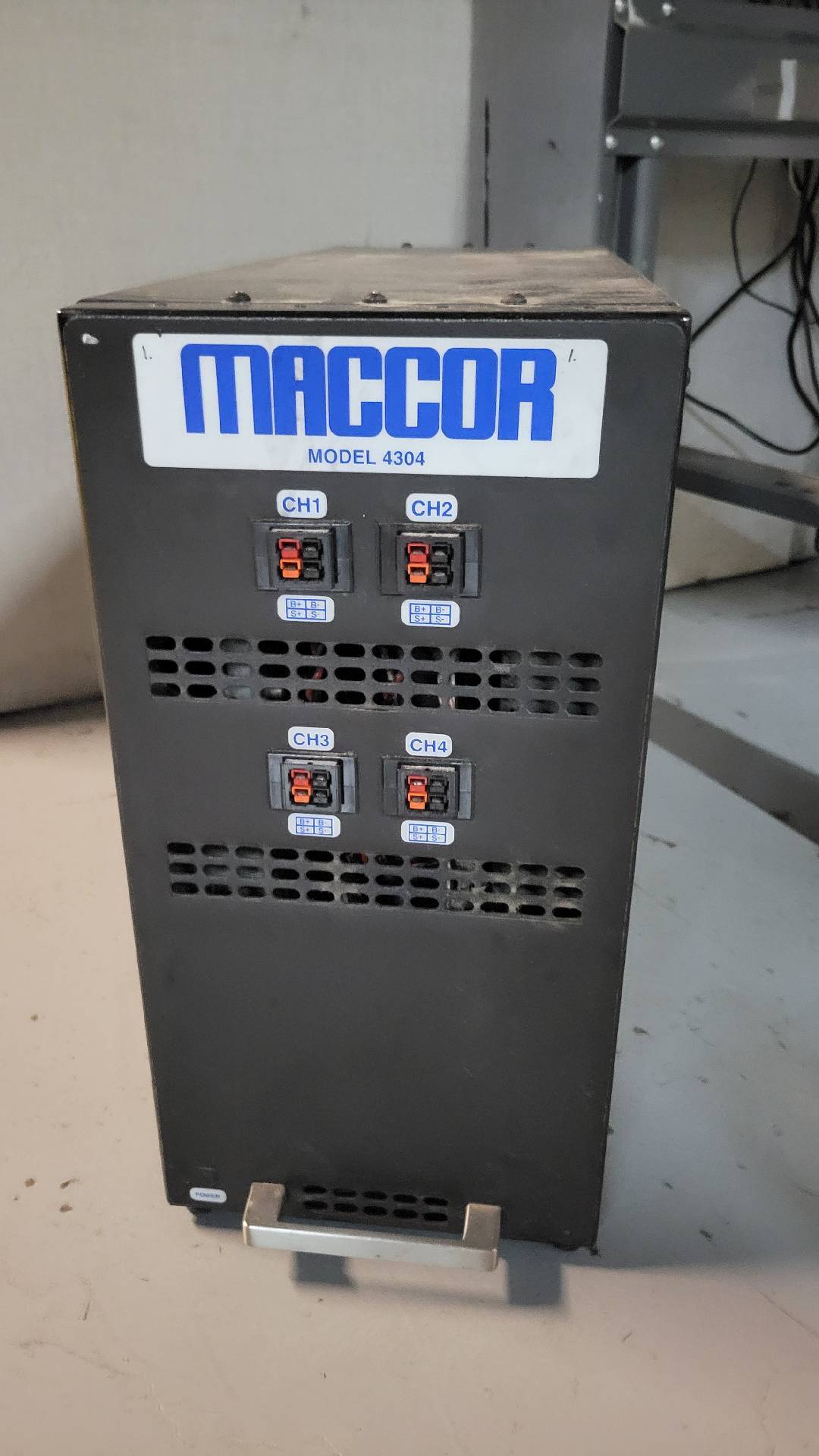 图为 已使用的 MACCOR 4304 待售