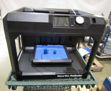 Photo used MAKERBOT Replicator for sale