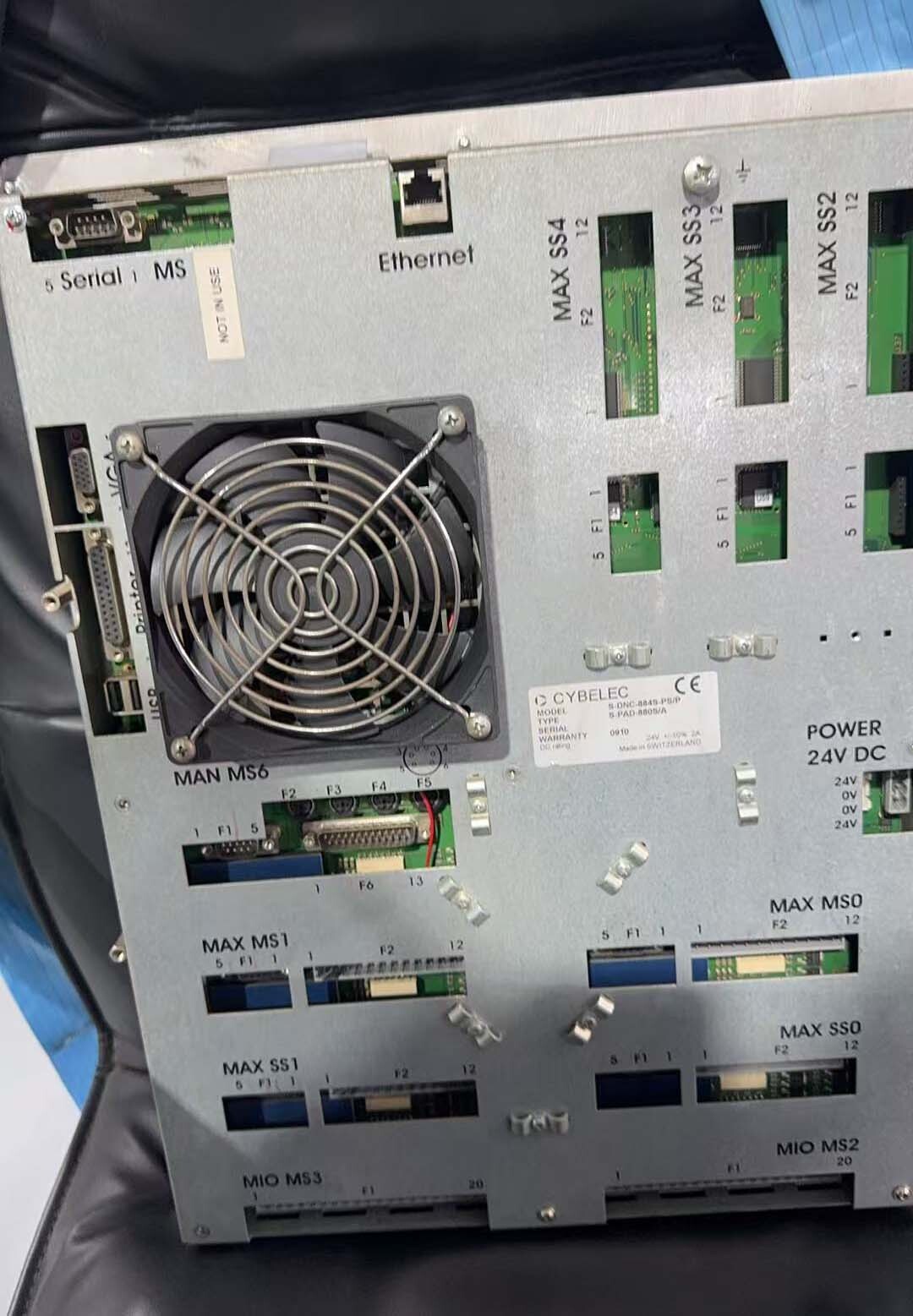 圖為 已使用的 CYBELEC DNC 880S 待售