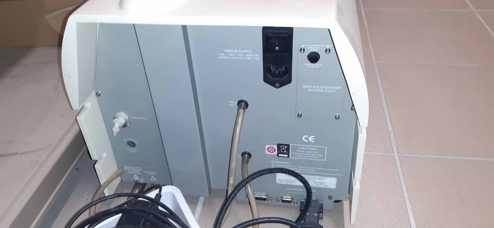 Photo Used MALVERN / PANALYTICAL Mastersizer 2000 For Sale