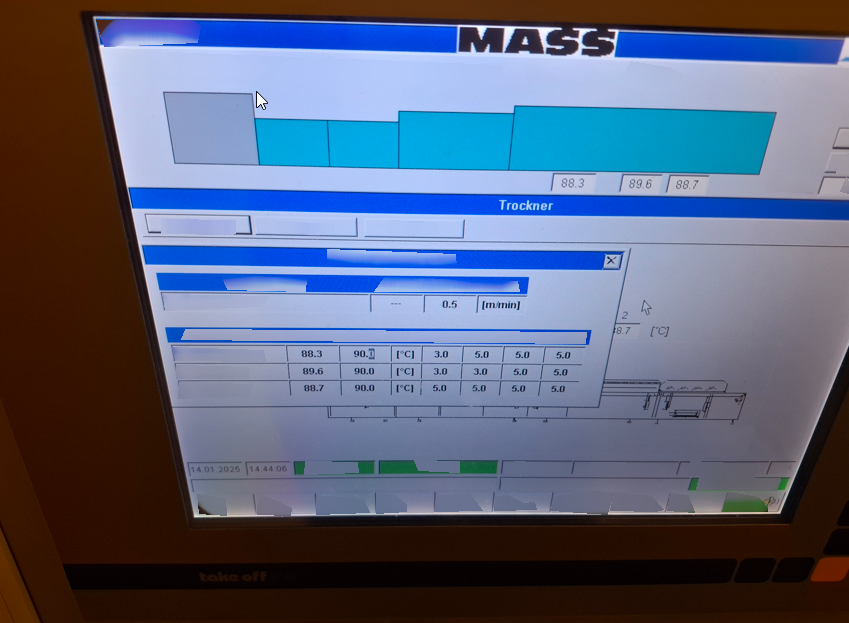 图为 已使用的 MASS RE 552 待售