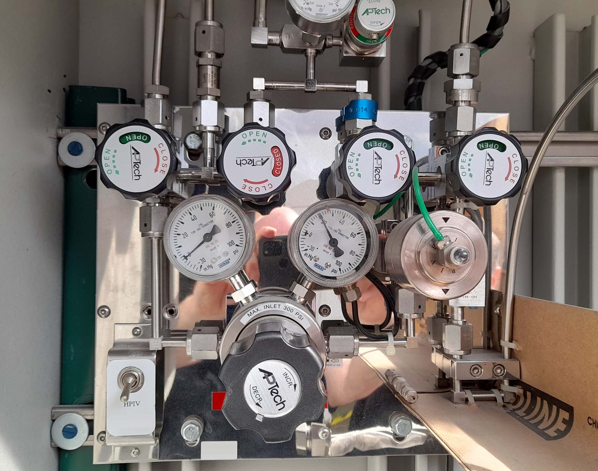 Foto Verwendet MATHESON / SEMI-GAS SYSTEMS MCAB-0416-XX Zum Verkauf