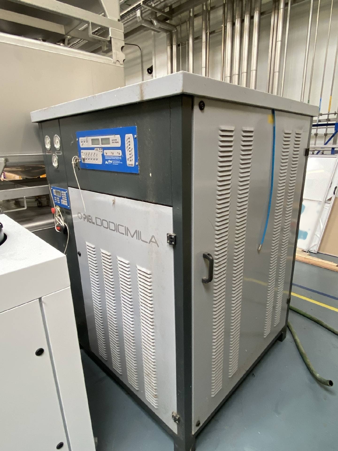 图为 已使用的 MCPHY ENERGY Electrolyzer 待售