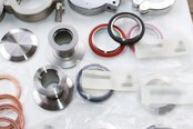 フォト（写真） 使用される MDC Lot of Spare Parts 販売のために