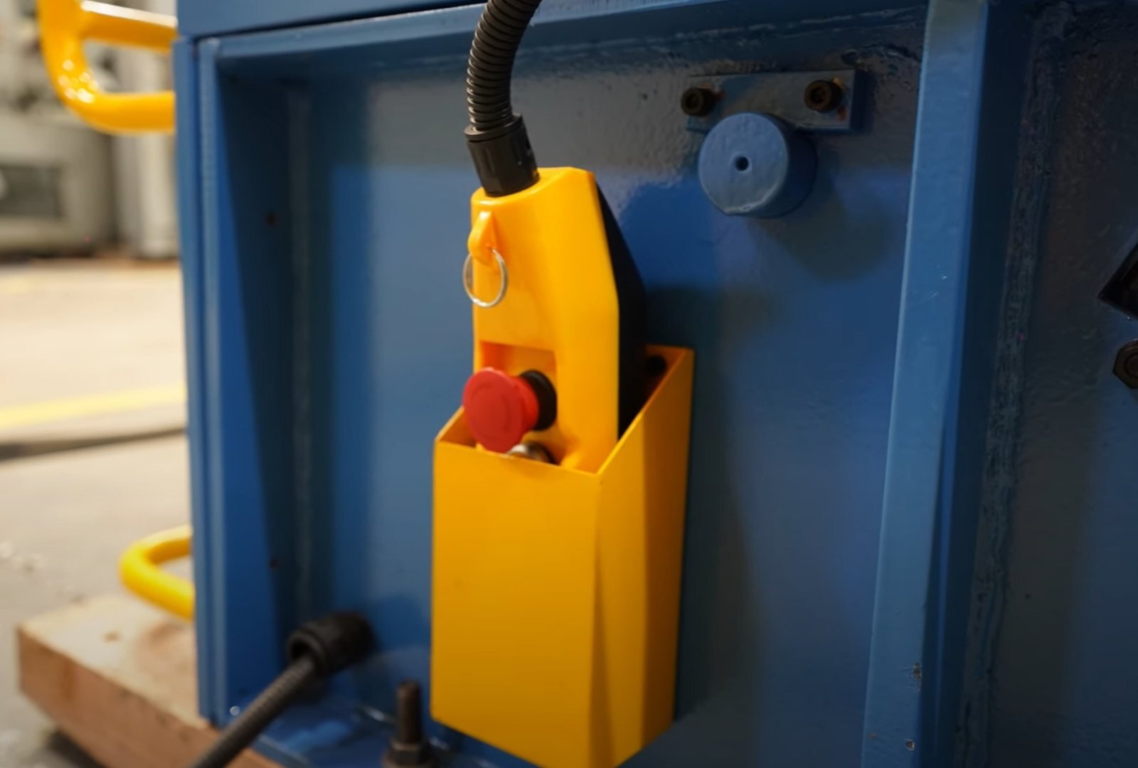 フォト（写真） 使用される METALPRESS MACHINERY MDR-15 販売のために