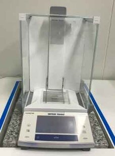 METTLER TOLEDO Analytical balance #293730840