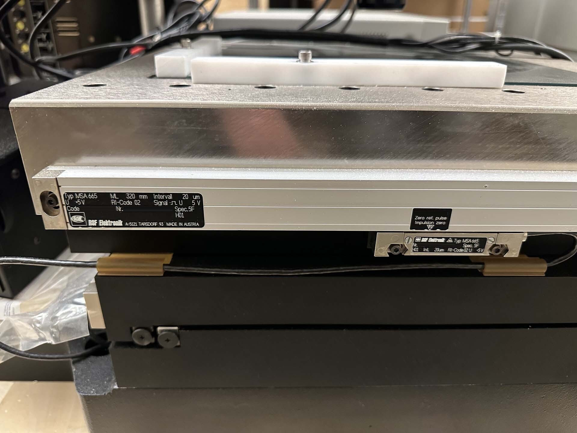 Photo Used MICRO VU M302 For Sale